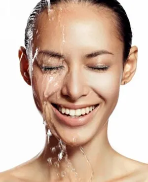 皮肤怎样保湿 拯救干燥肌肤大行动
