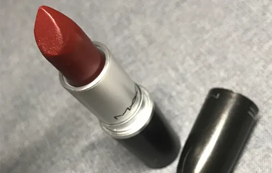 MAC studded kiss试色 夜访吸血鬼血色来袭