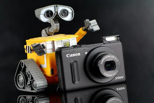 佳能S100V上市报价评测 1/1.7寸感光元件的专业相机