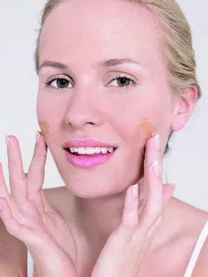 教你如何粉底上妆 打造完美肌肤