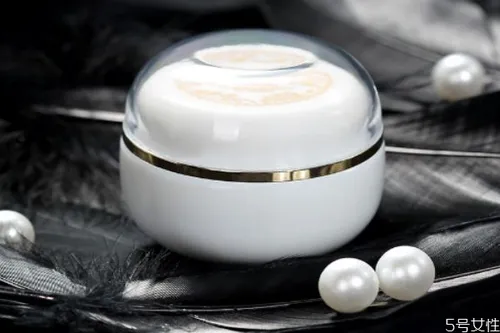 珍珠膏保质期多久 油性皮肤能用珍珠膏吗