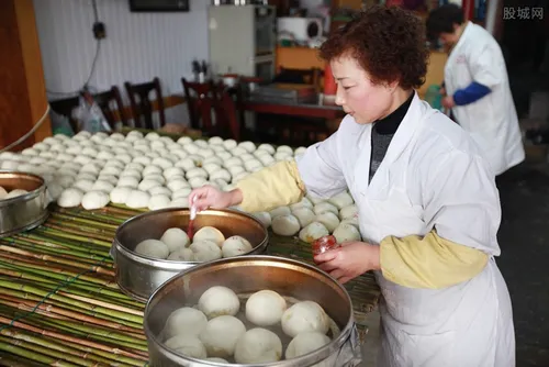 中饮巴比食品正式上市 成为中国馒头股票第一股