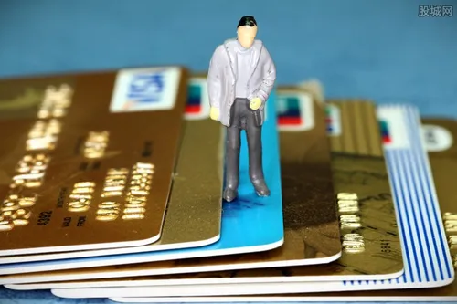 贷记卡和准贷记卡的区别 两者是信用卡吗？
