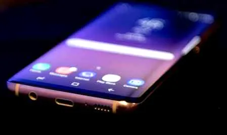 三星GalaxyS9手机可能也有刘海 将于明年2