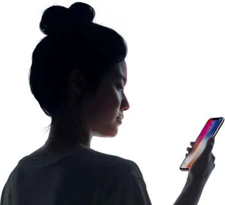 iPhoneX屏下指纹解锁搞砸了 面部识别只是