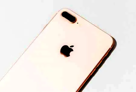 iPhone8和8plus后盖玻璃千万别碎 维修费够买iPhone6S了