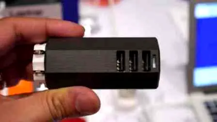 世界最小的笔记本充电器 出差党的福音来了