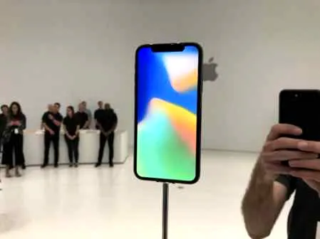 苹果或推出中低端版iPhoneX 价格5000元左右