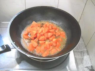 胡萝卜焖鸭的做法步骤8