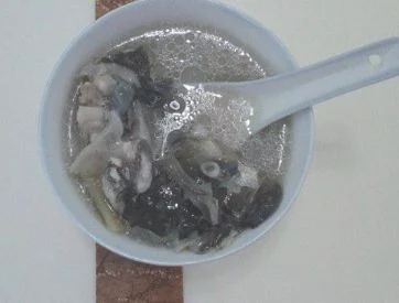 天麻鱼头汤怎么炖最有营养(天麻炖鱼头汤