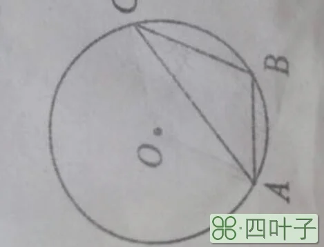 直径相同的两个圆成轴对称对吗