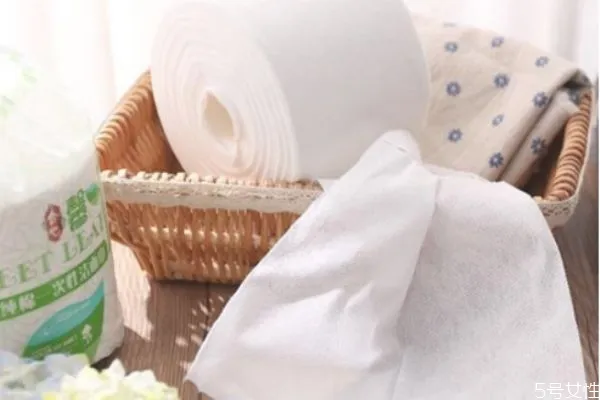 洗脸巾可以当厨房用纸么 厨房纸和洗脸巾一样吗